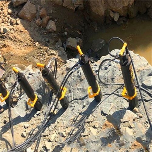 愚公精神现代化 劈裂棒、切割锯与劈裂机——矿山施工设备报价与效能解析